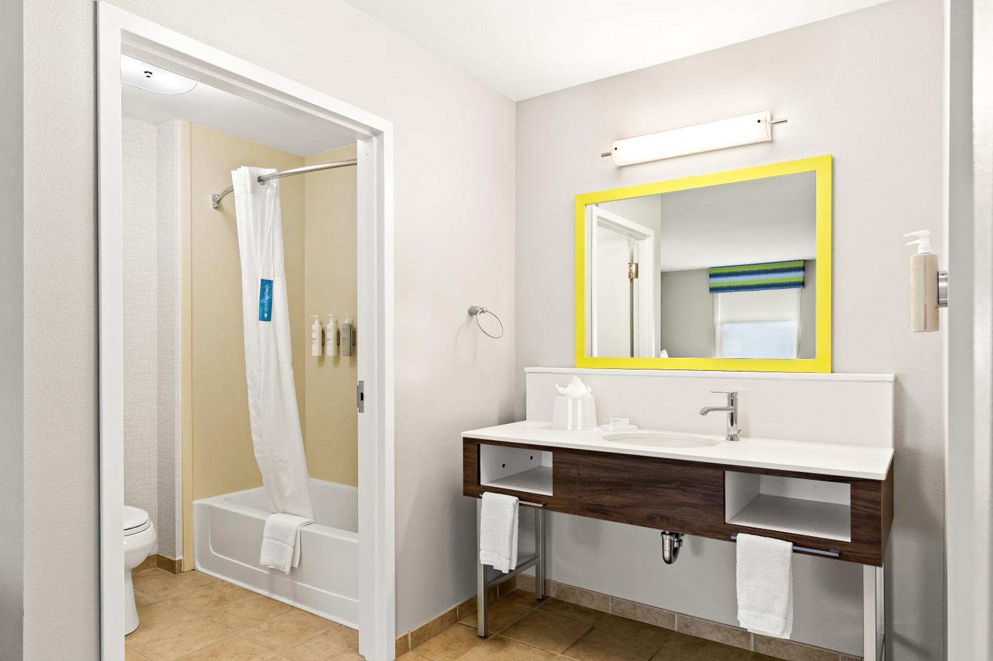 Hampton Inn & Suites Canton North Canton Εξωτερικό φωτογραφία